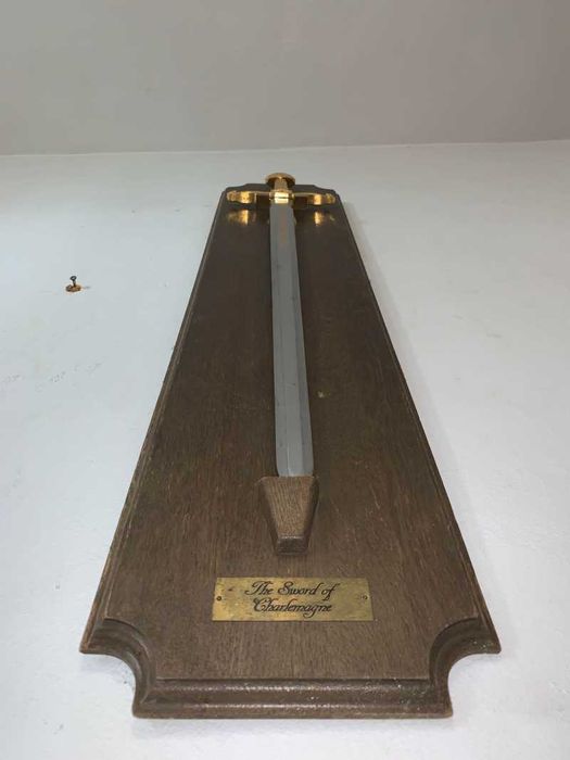 Panoplie sabie cu mâner din bronz