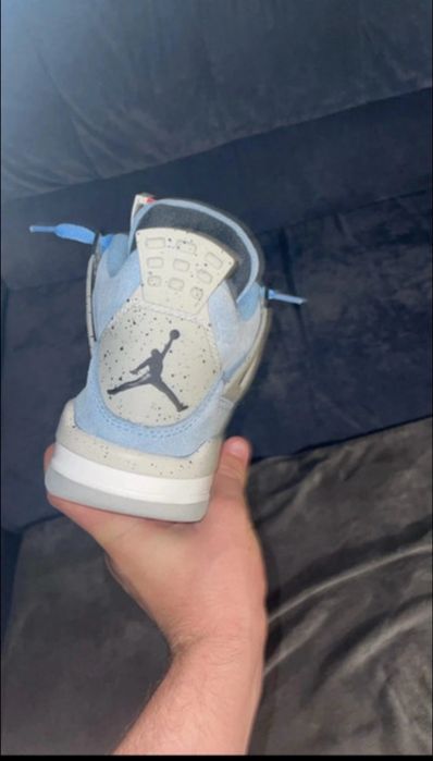Jordan 4 baby blue