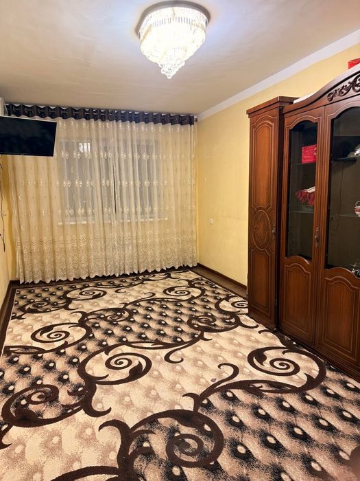 3 xonali qulayliklar ega uy sotiladi.