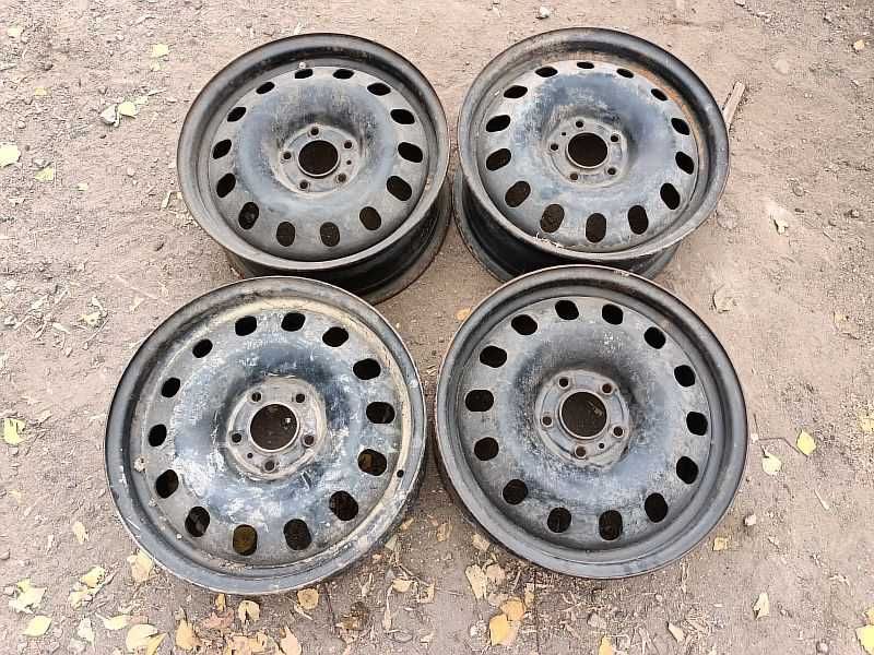 Продам оригинальные металлические диски на автомашину Ford Mondeo.