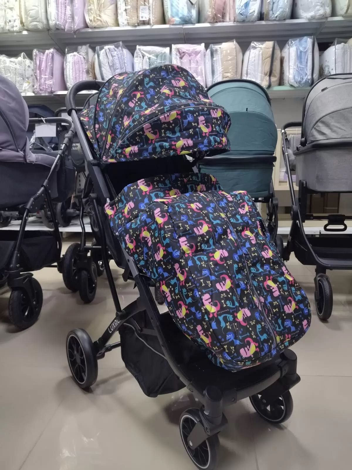 Коляска прогулочная Luxmom