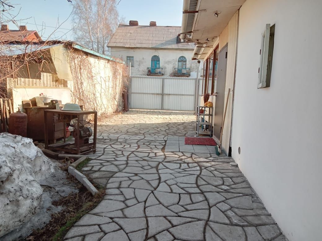 Продам дом с центральным  отоплением