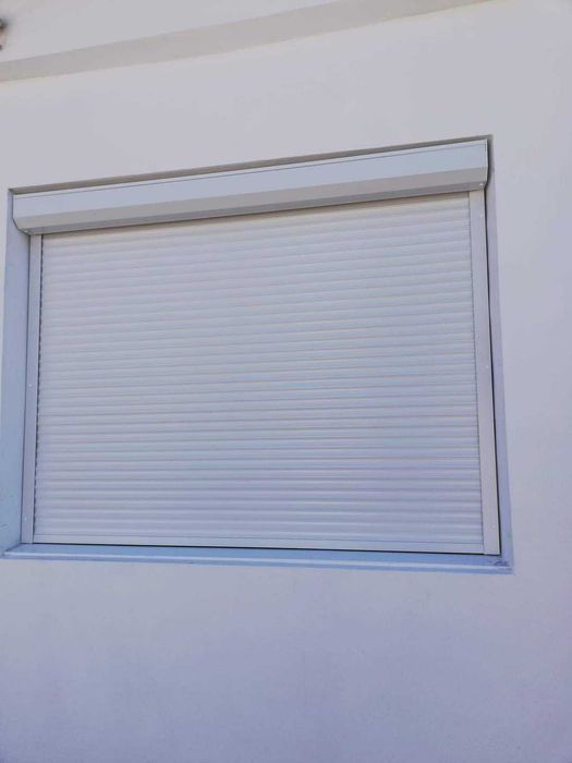 RULOURI AL si Usi de garaj rezidentiale SECTIONALE