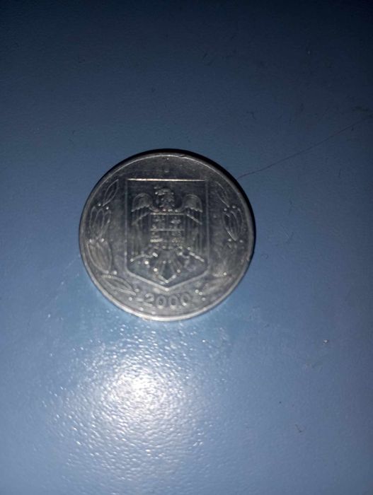 Moneda din anul 2000 în stare impecabila
