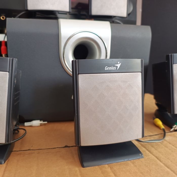 Sustem genius 5.1 subwoofer cu 5 sateliti