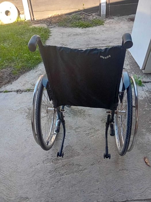 Scaun cu rotile meyra avanti