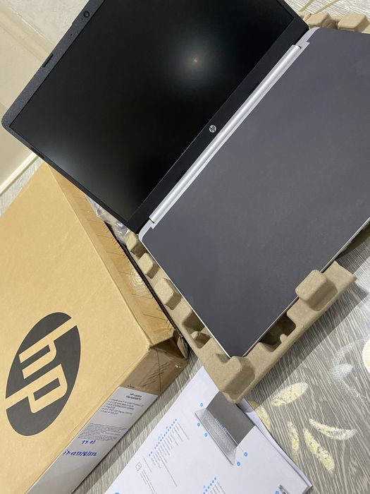 HP i5 сотилади состоянияси янги. 5-6 соат ишлатилган холос.