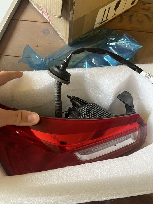 Продается фары автомобиля Malibu 2 новые