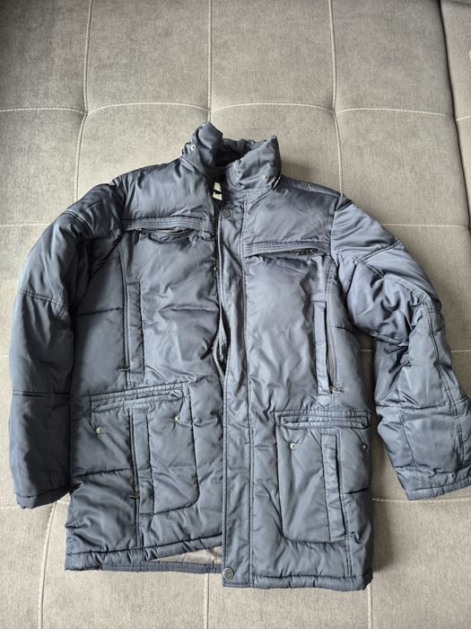 Продам зимнюю одежду