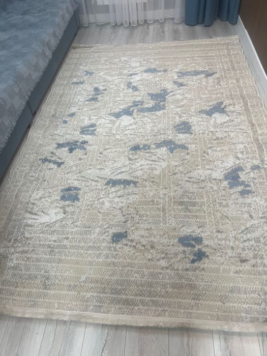 Ковер 2 на 3 есть 3 шт шелк