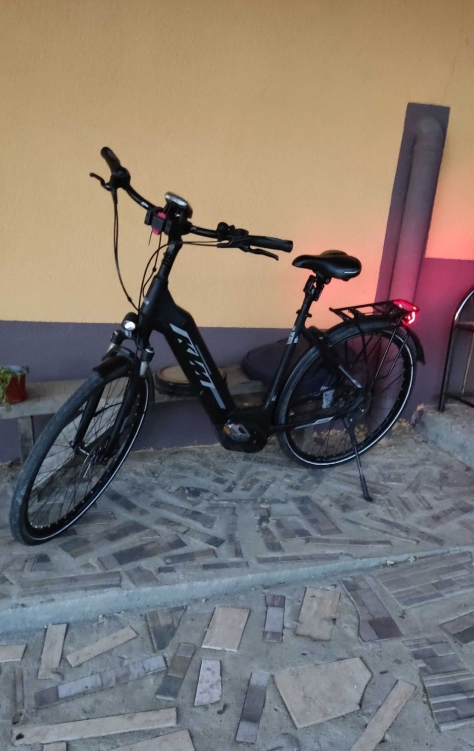 Cautam livratori / Bolt food / tazz / Bucuresti / inchiriem biciclete