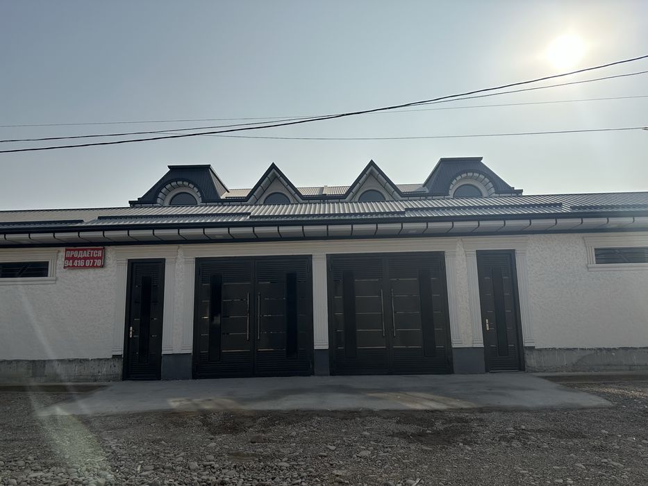 Уй сотилади 8 хона 340 квадрат 2 этажли Олмалик шахар Янги Бустон