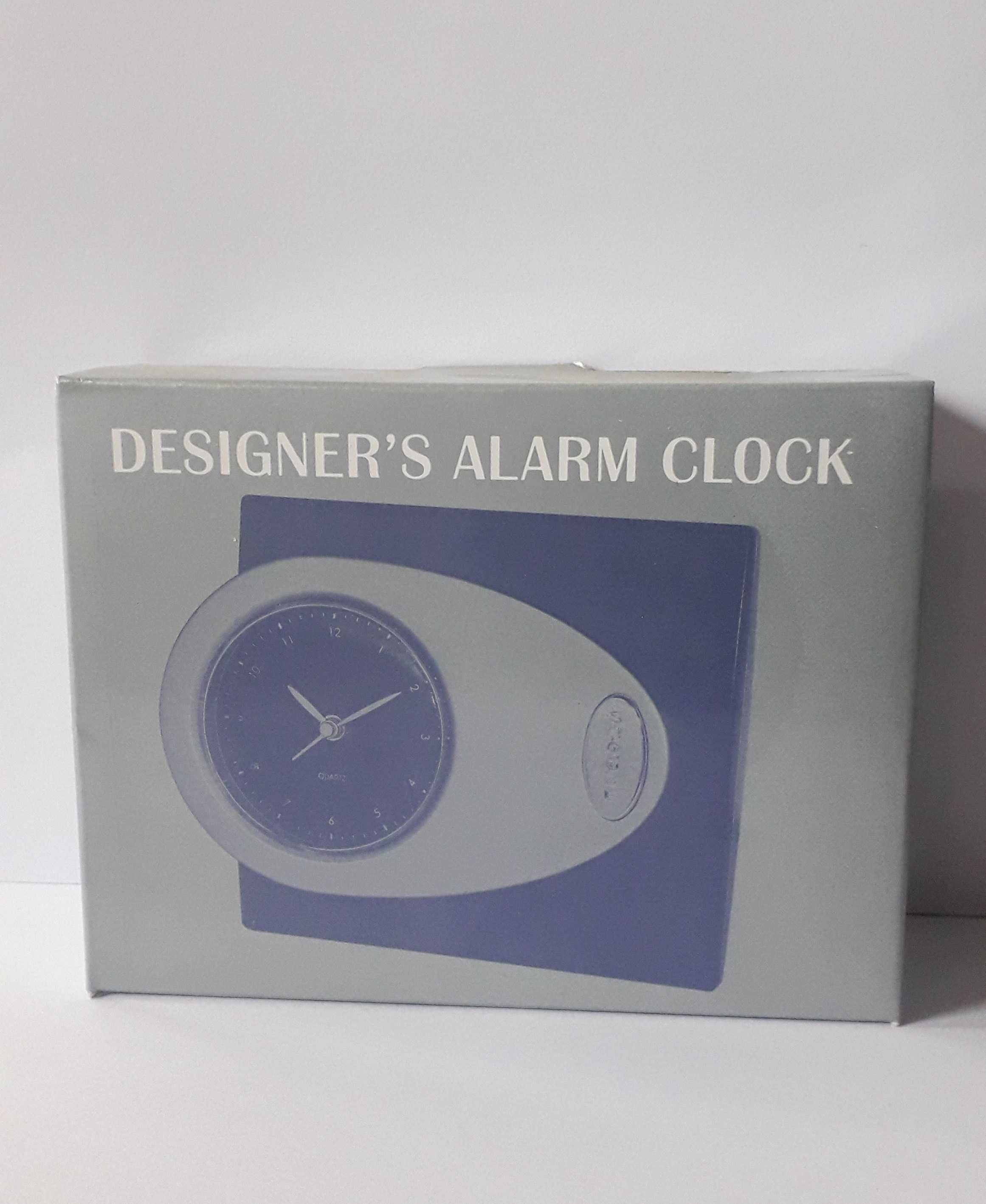 часовник будилник дизайнерски, уникален, кварцов за маса