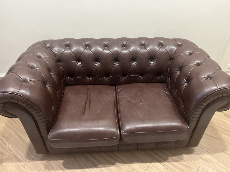 Кожанный диван.