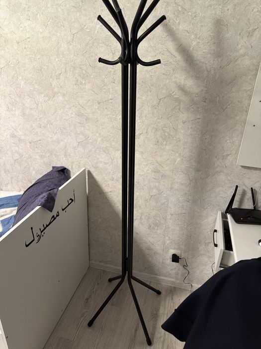 Напольная вешалка