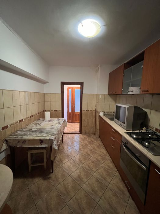 Vand apartament 2 camere