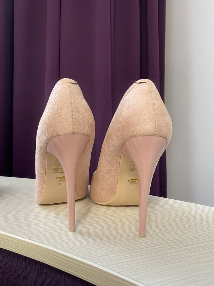 Pantofi stiletto rose