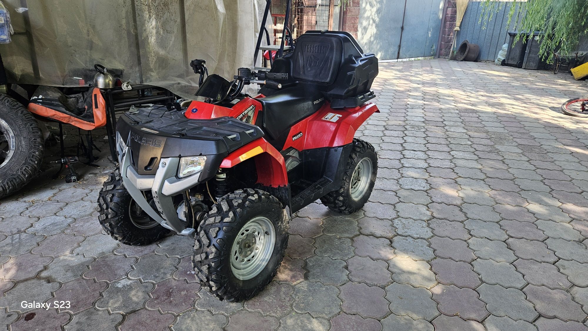 Квадроцикл polaris