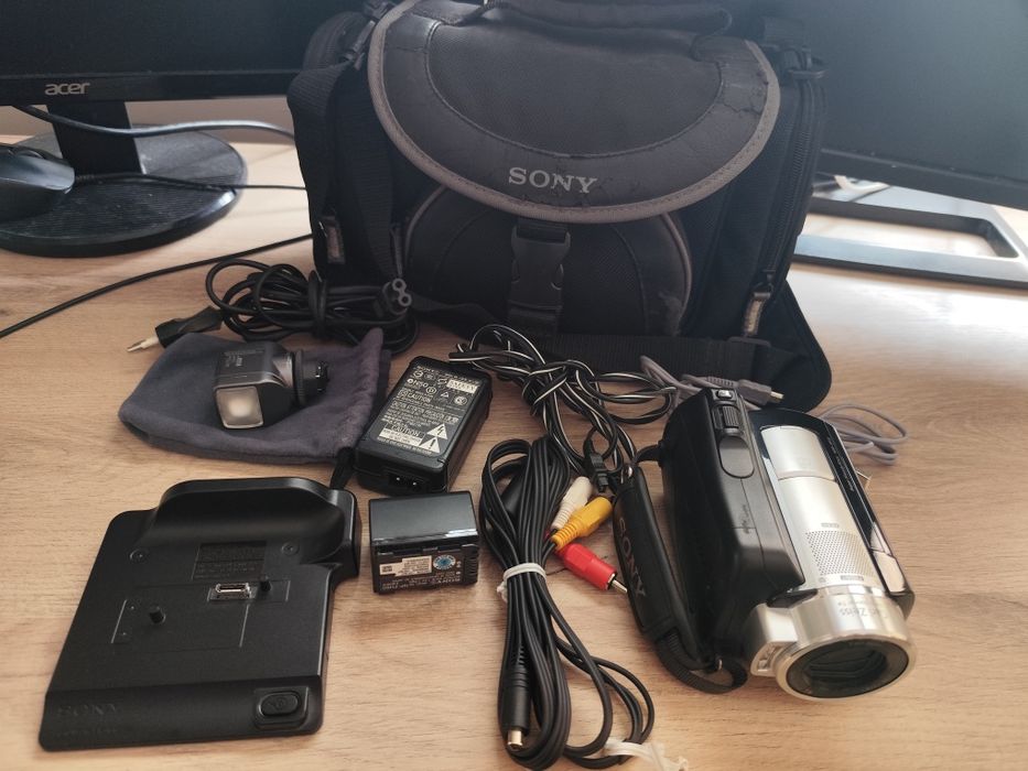 Sony HDR SR 10 с хард диск 40GB - Full HD Видеокамера