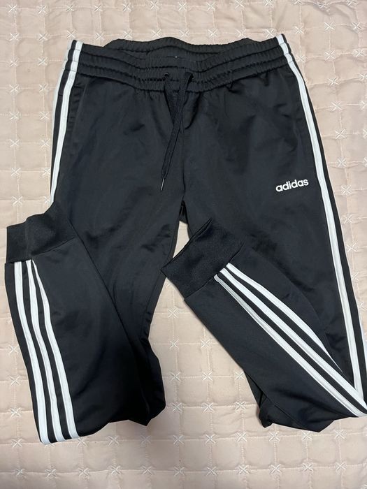 Оригинално дамско долнище Adidas