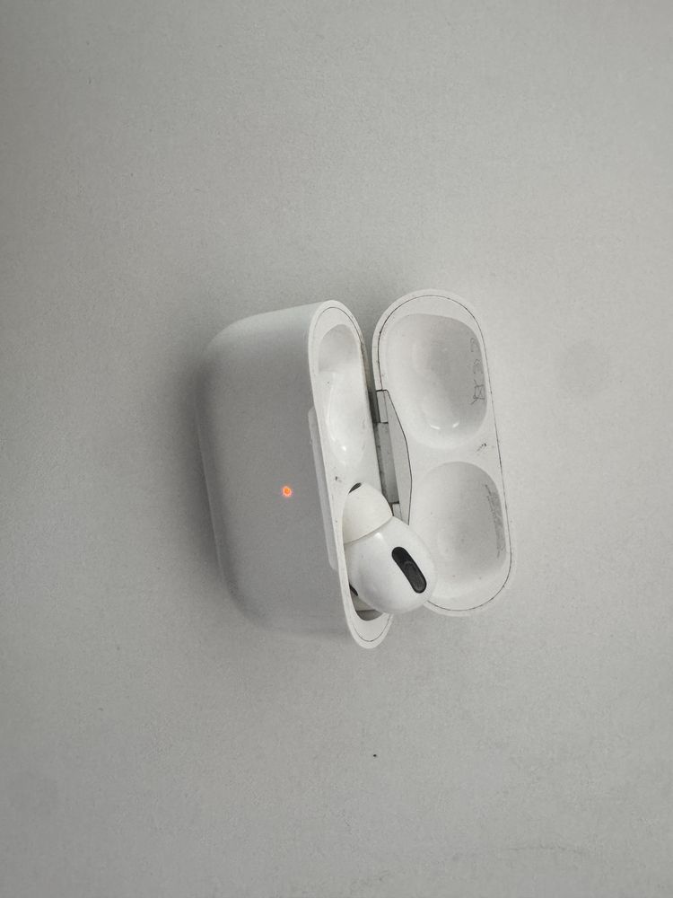 AirPods Pro.