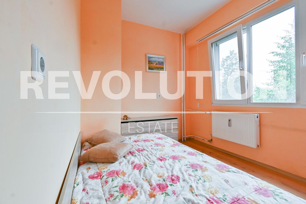 Едностаен апартамент в ж.к. Люлин 4