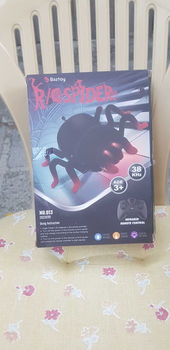 Играчка паяк с дистанционно управление