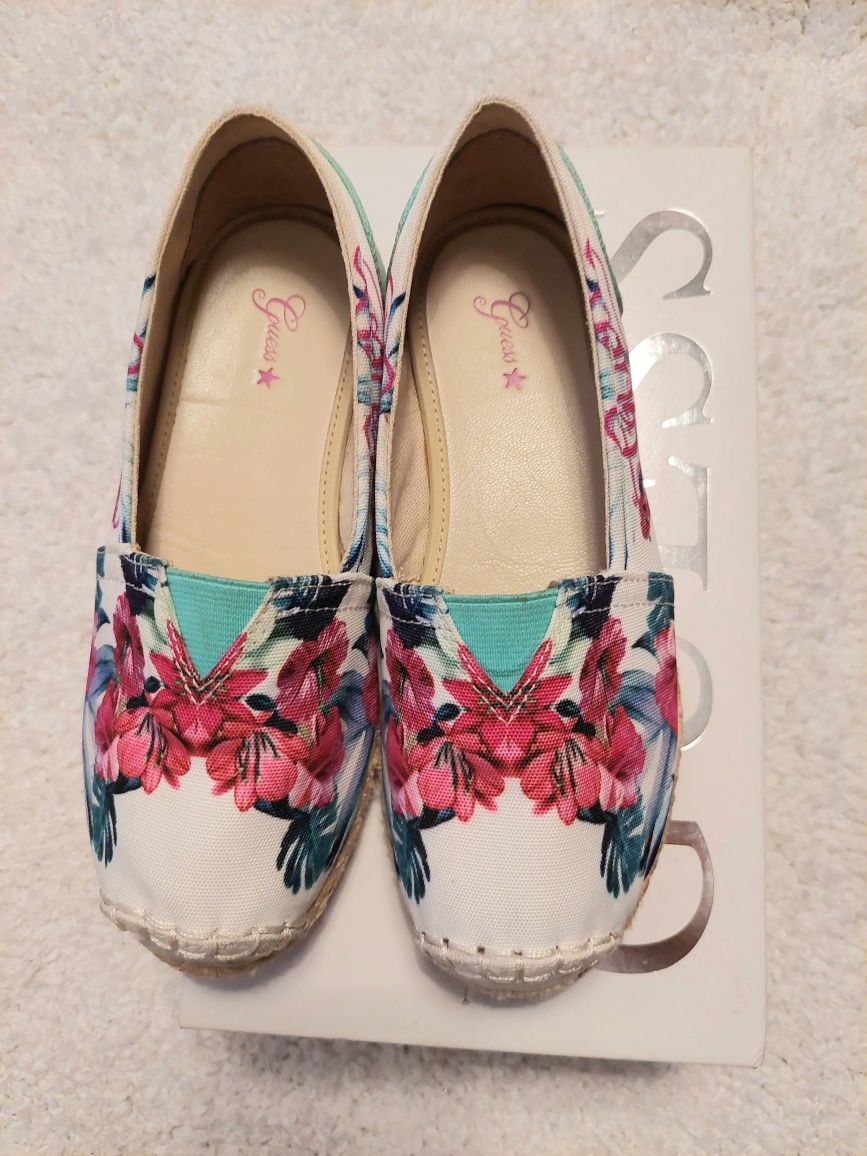Pantofi sport Guess copii + espadrile copii Guess gratis
