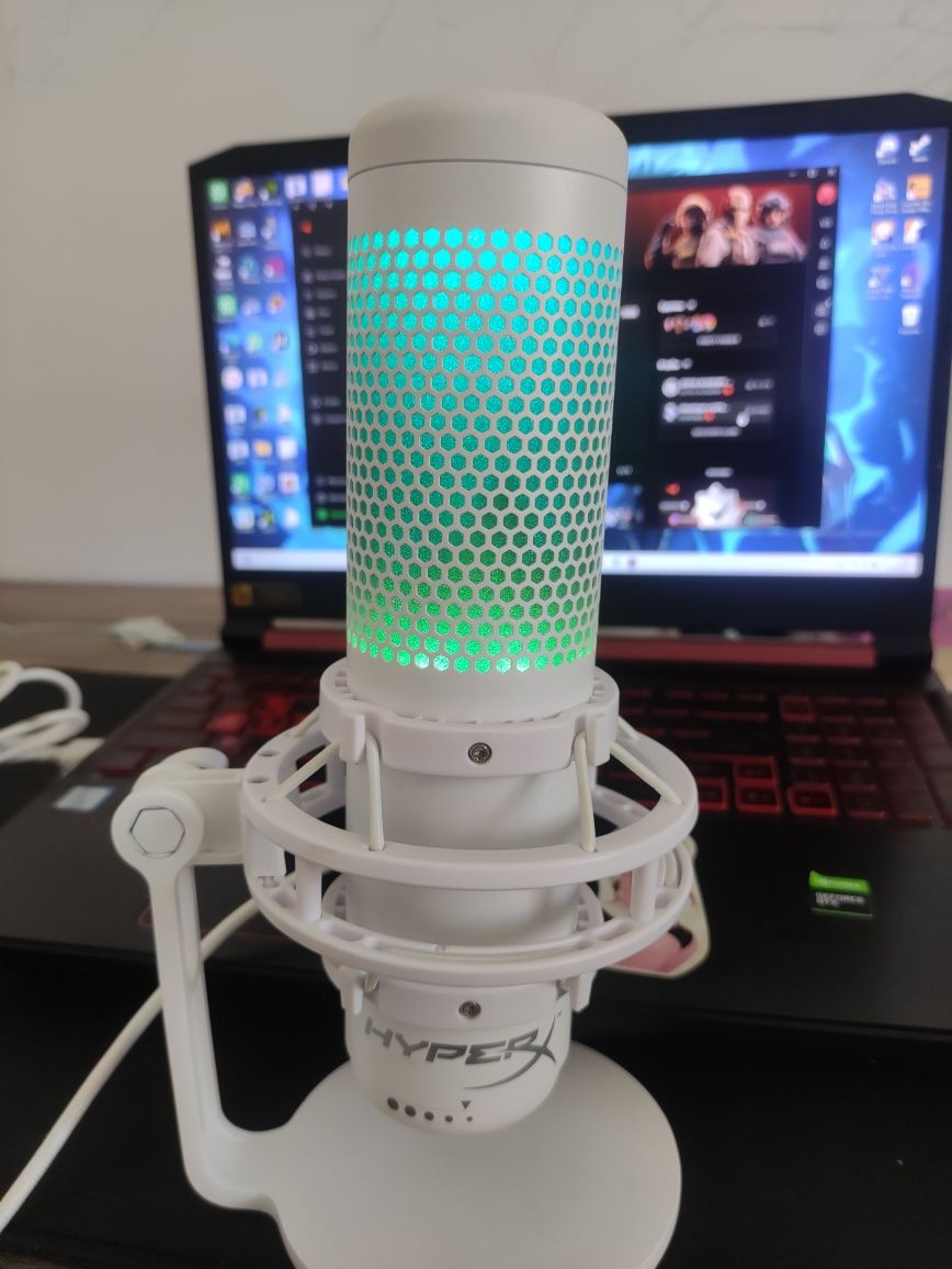 Продам микрофон HyperX QuadCast S