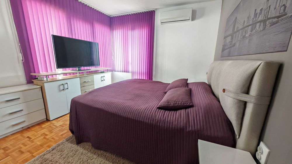 Собственик продава 4 стаен Спортна зала Варна  с паркоместа .