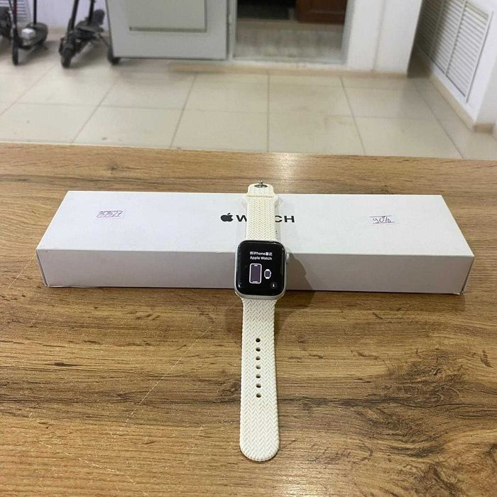 К162/Смарт-часы Apple Watch SE 40MM/sk151527