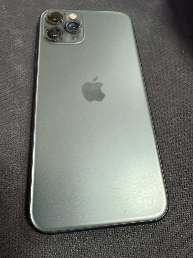 iPhone 11 Pro 128gb - заключен с iCloud