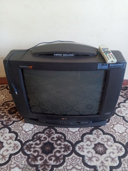 LG Телевизор сотилади