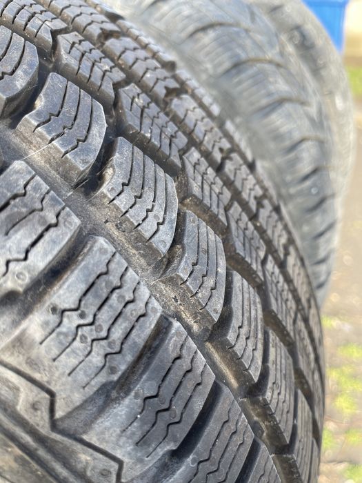 Vand anvelope iarna 195/50 R15