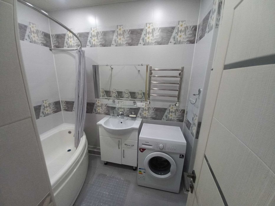 Сдам евро квартиру на Ойбек Шевченко