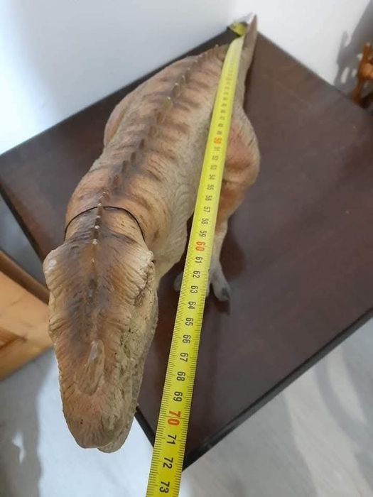 Голяма гумена играчка динозавър