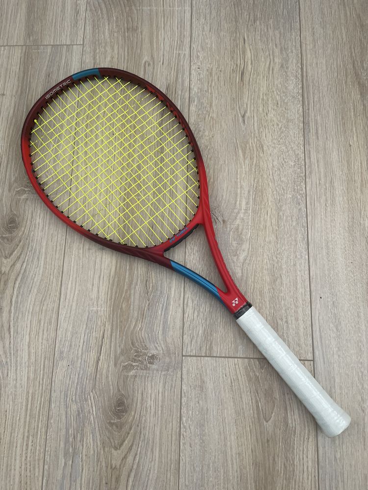 Продам теннисную ракетку Yonex Vcore 98L