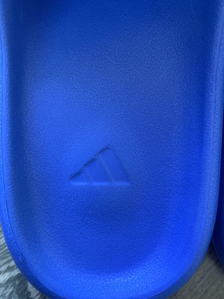 yeezy slides azure САМО ЛИЧНО ПРЕДАВАНЕ
