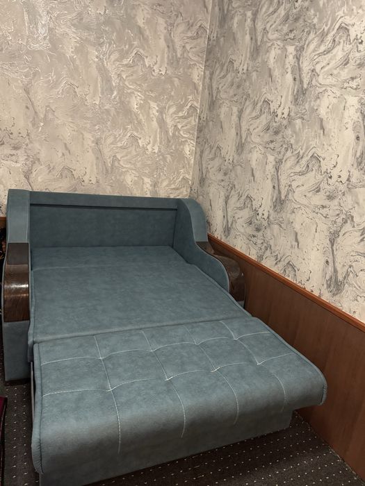 Тахланадиган диван