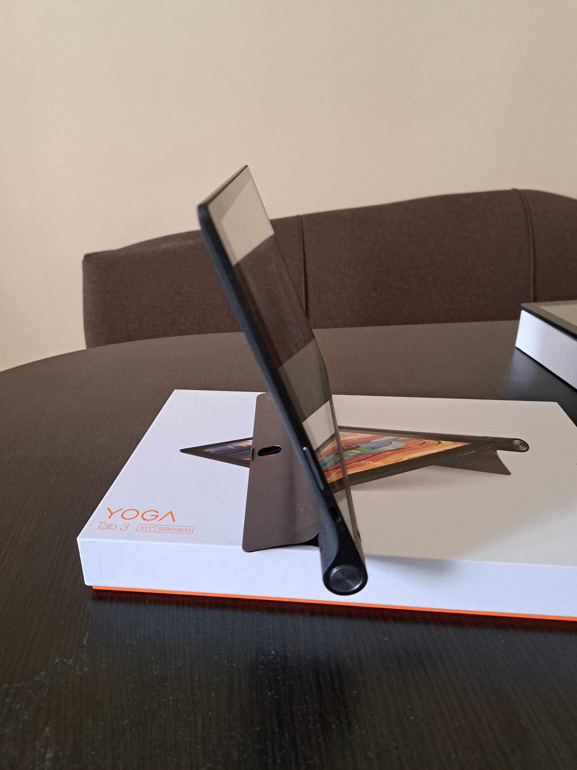 Lenovo Yoga Tablet 3 10 16GB, черен цвят