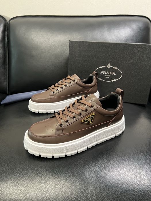 Adidasi Prada , calitate premium , pe comanda , 42 , noi