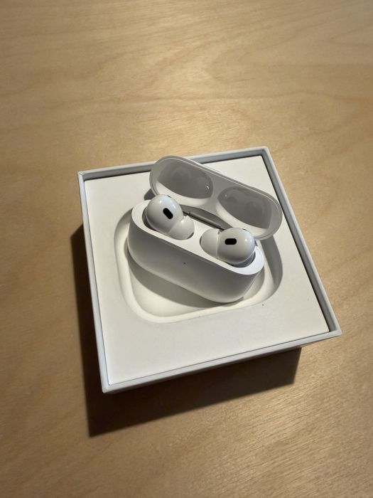 Casti Airpods Pro 2 - incarcare type - C