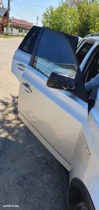 Dezmembrez Bmw X3 an 2006 motor 2.0 d 150 cp 204d4 M47 portiera portieri usa usi stanga dreapta grup diferential fata spate cardan mic mare radiator apa clima ac intercooler far faruri lampa stop tripla spate hayon chit pornire blocator volan dezmembrari