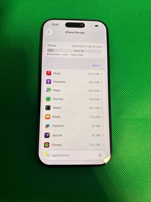 Apple iPhone 16 Pro  128GB  5G  Black Titanium