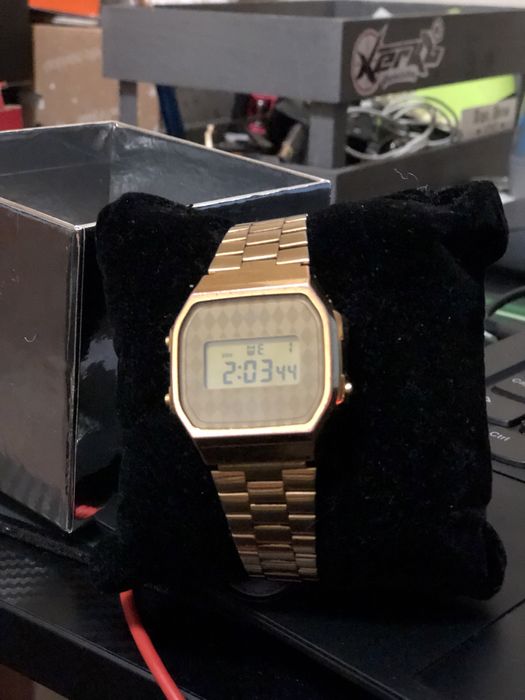 Часовник Vintage Casio A168 Gold Diamond Face Watch