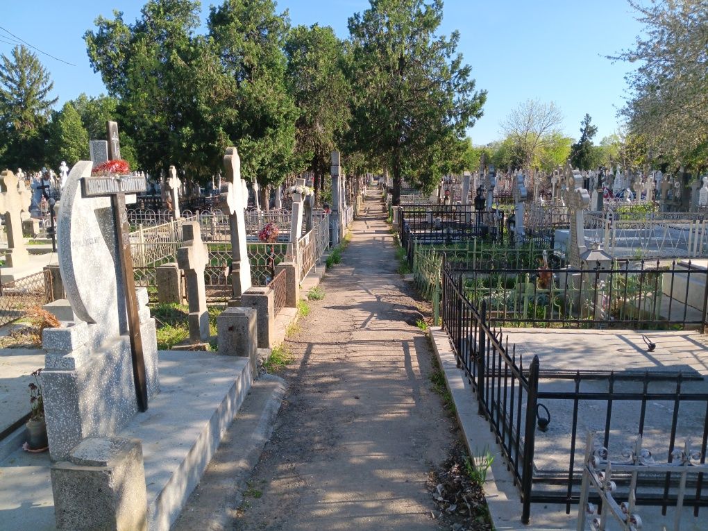 Loc de veci Cimitirul Sfanta Maria