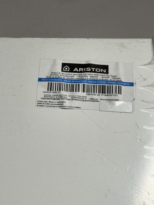 Vand doua centrale Ariston