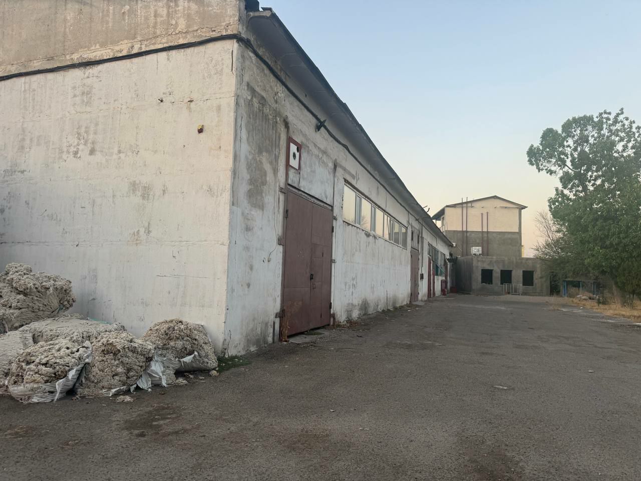 Продаётся 1,43 га. производственная база.