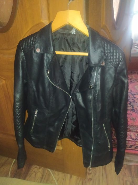 Продам женские куртки экокожа