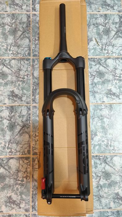 Fox Performance 38, 29" 170mm